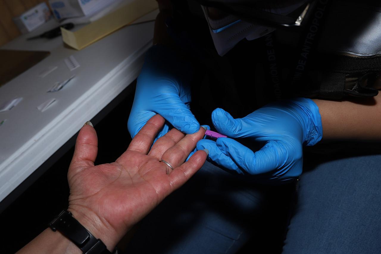 003 CENTRO REGIONAL DE IDENTIFICACIÓN HUMANA DE COAHUILA Y BUSCADORAS DE NL COLABORAN PARA TOMA DE MUESTRAS REFERENCIALES