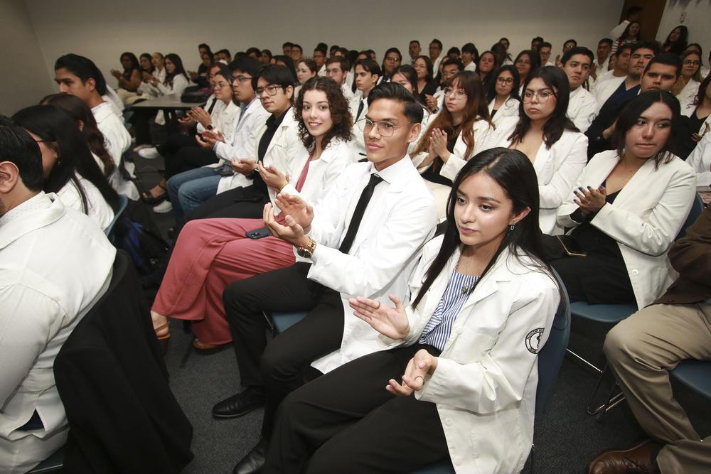 Entrega Acreditación Fac.Medicina US-3