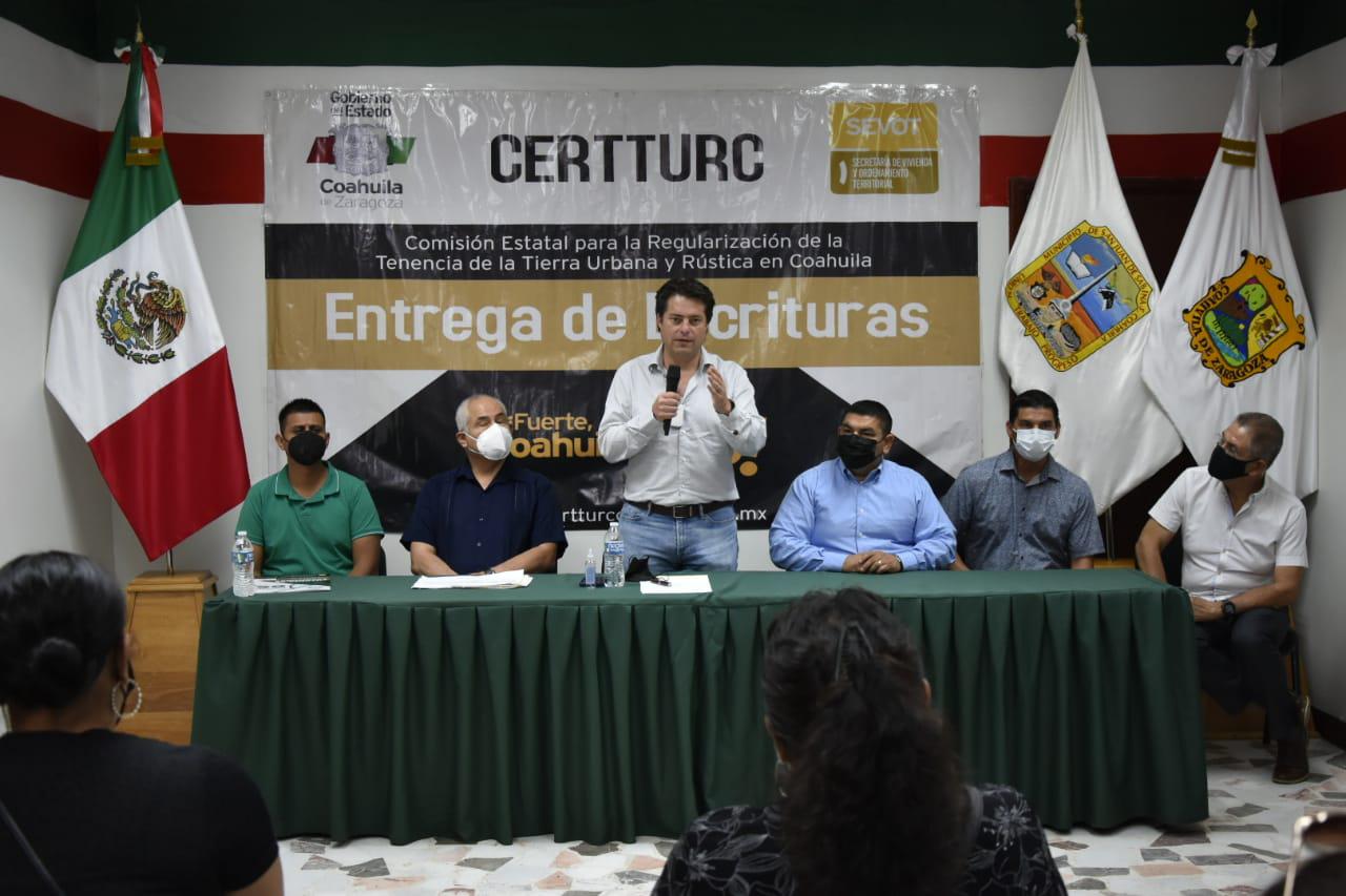 004 ENTREGA SEVOT COAHUILA TI?TULO S DE PROPIEDAD EN NUEVA ROSITA