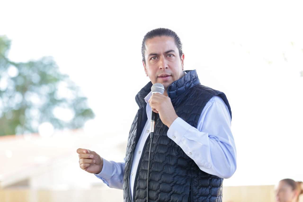 Chema-Morales-invita-a-Ramosarizpenses-que-se-regularicen-en-sus-pagos-de-COMPARA-2
