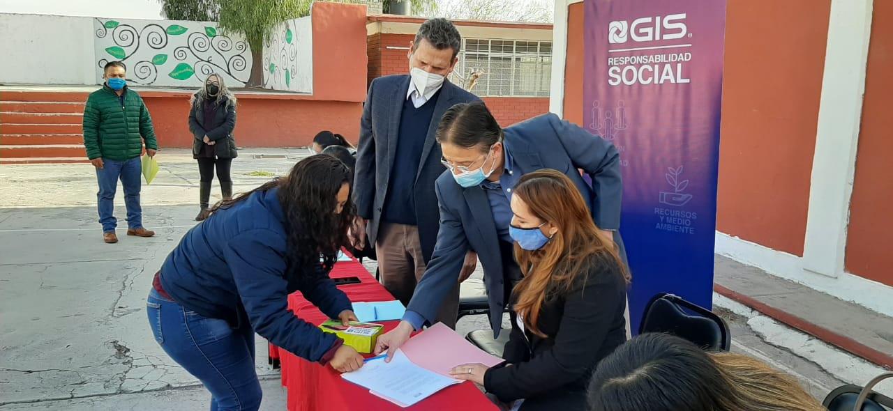 Fundacion GIS y Extension Entrega n dispositivos electrónicos 1