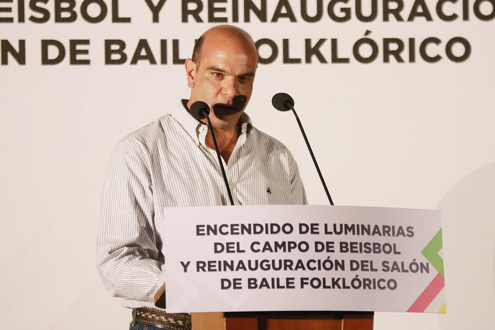 Encendido Luminarias Campo de Beisbol Ateneo Fuente 19