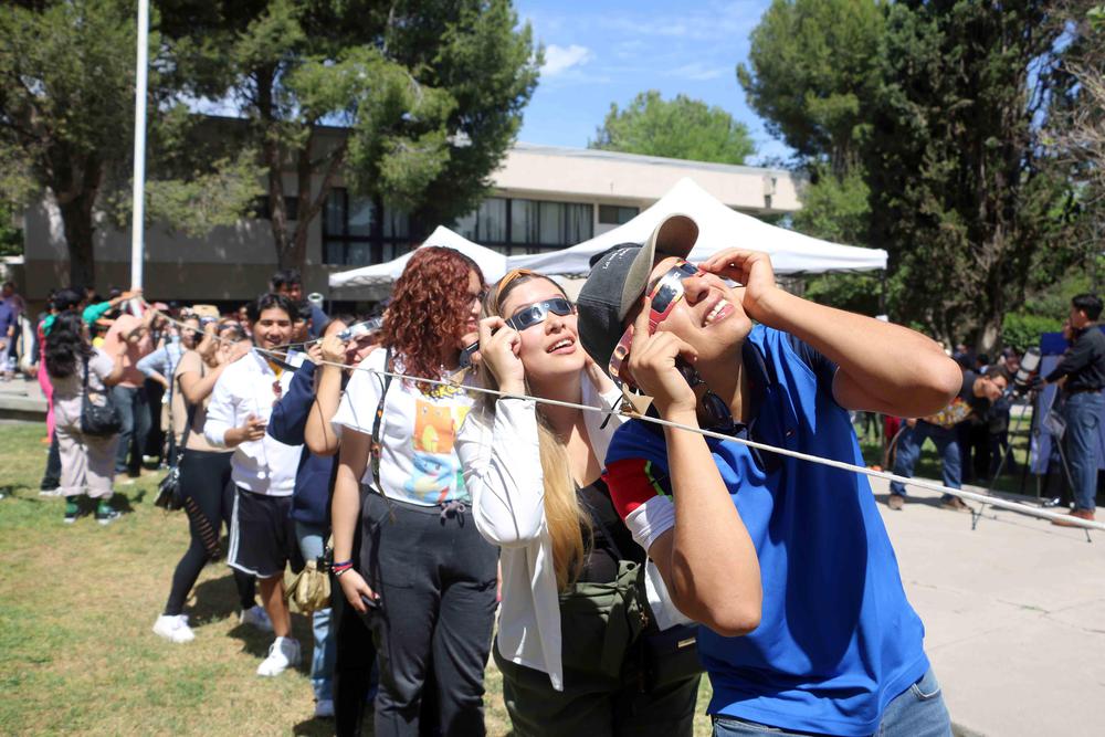 Abre Puertas UAdeC para Observar Eclipse Solar Camporredondo 2024 _4