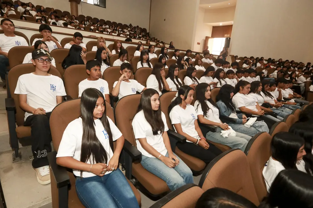 Charla Rector Estudiantes de Nuevo Ingreso ICH-4