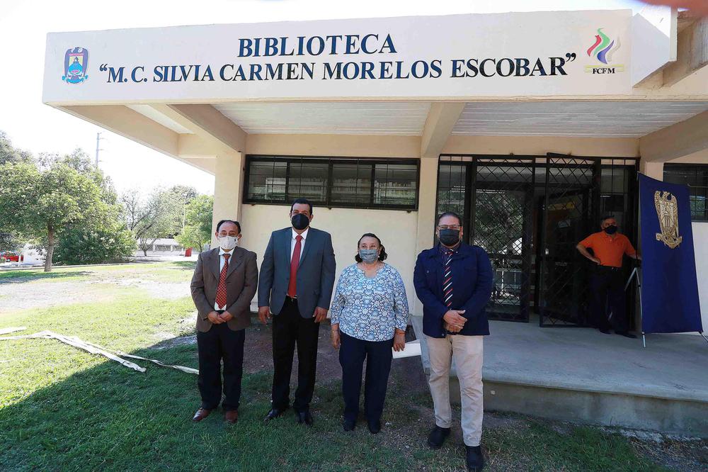 Imposicion del nombre ?Mtra. Si lvia Carmen Morelos Escobar” a la Biblioteca de la Facultad de C iencias Fisico Matematicas 4