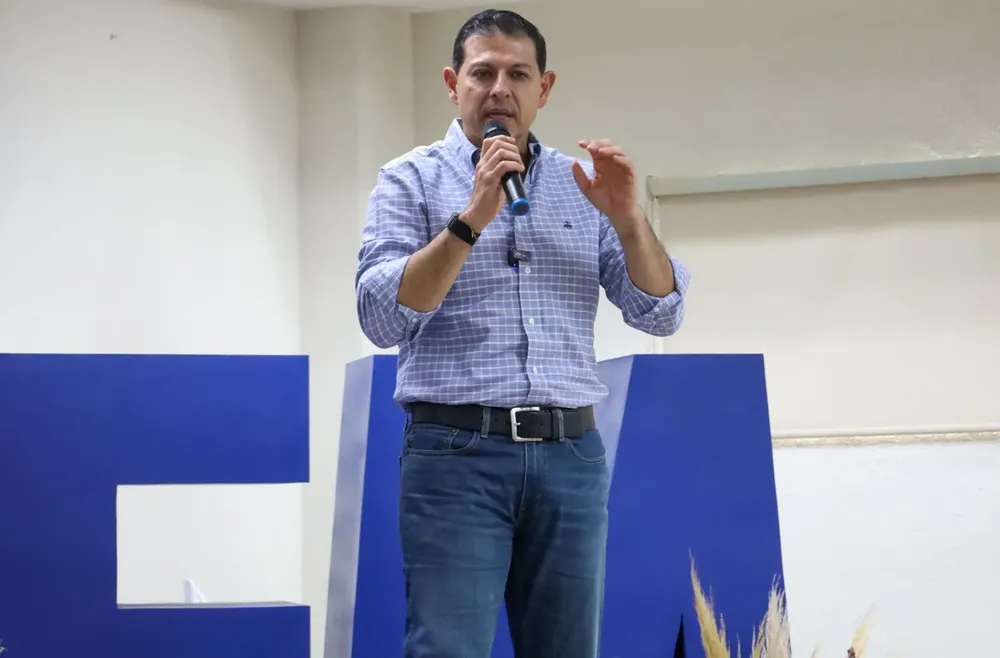 3-Entrega Mobiliario en FEM y PVC