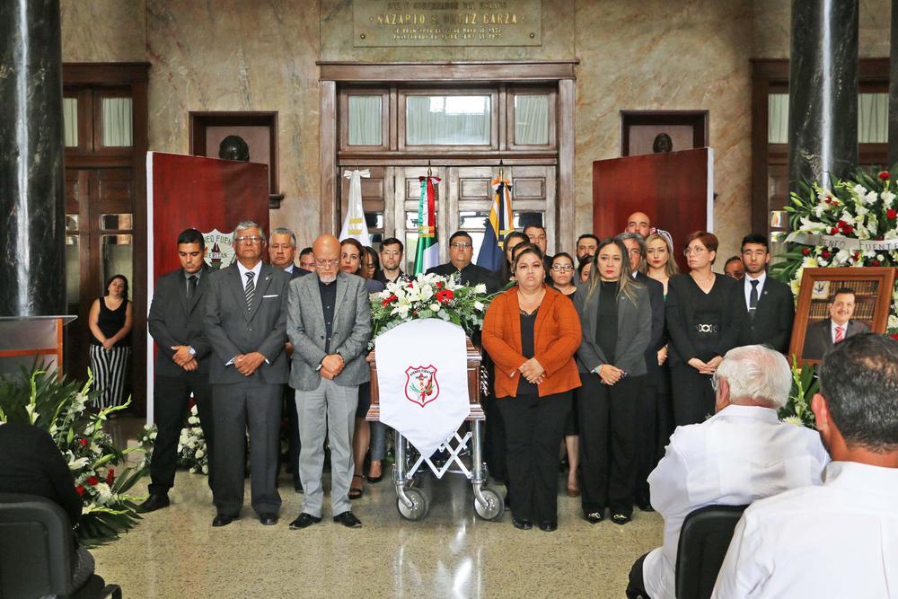 Rinde UAdeC Homenaje Postumo al Secretar io General Miguel Ángel Rodríguez _13