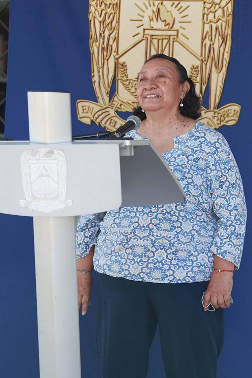 Imposicion del nombre ?Mtra. Si lvia Carmen Morelos Escobar” a la Biblioteca de la Facultad de C iencias Fisico Matematicas 5
