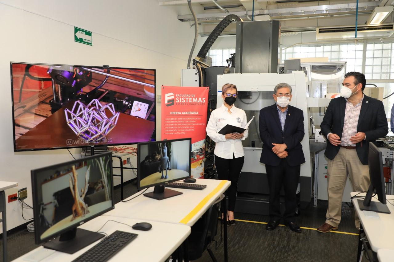 Entregan en Facultad de Sistemas Impresora 3D 2