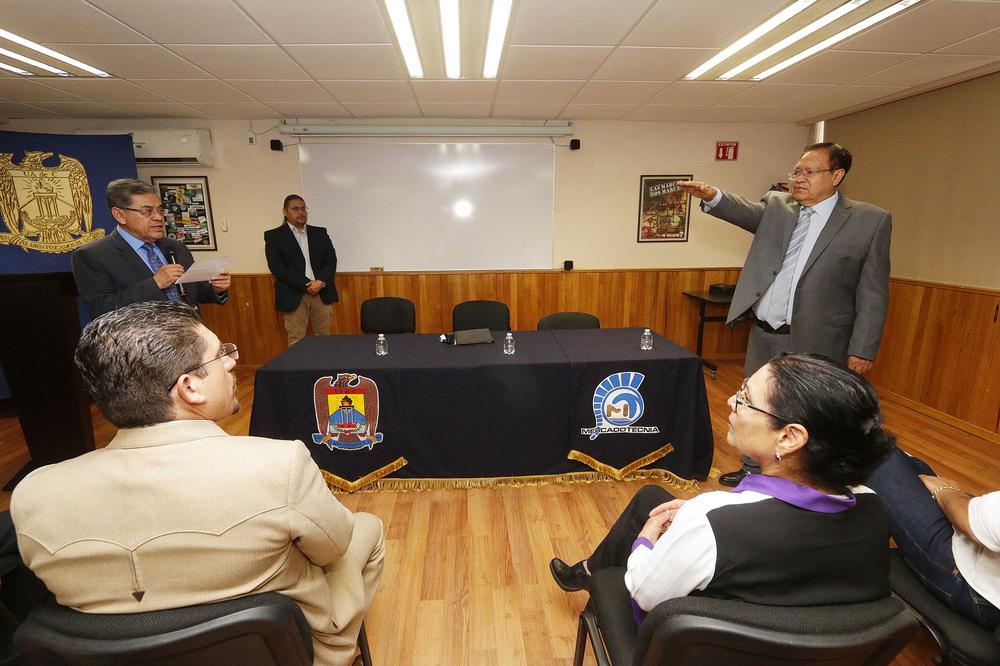 Toma de Protesta del Director de la Facultad de Mercadotecnia Dr Fernando Cabrera 1