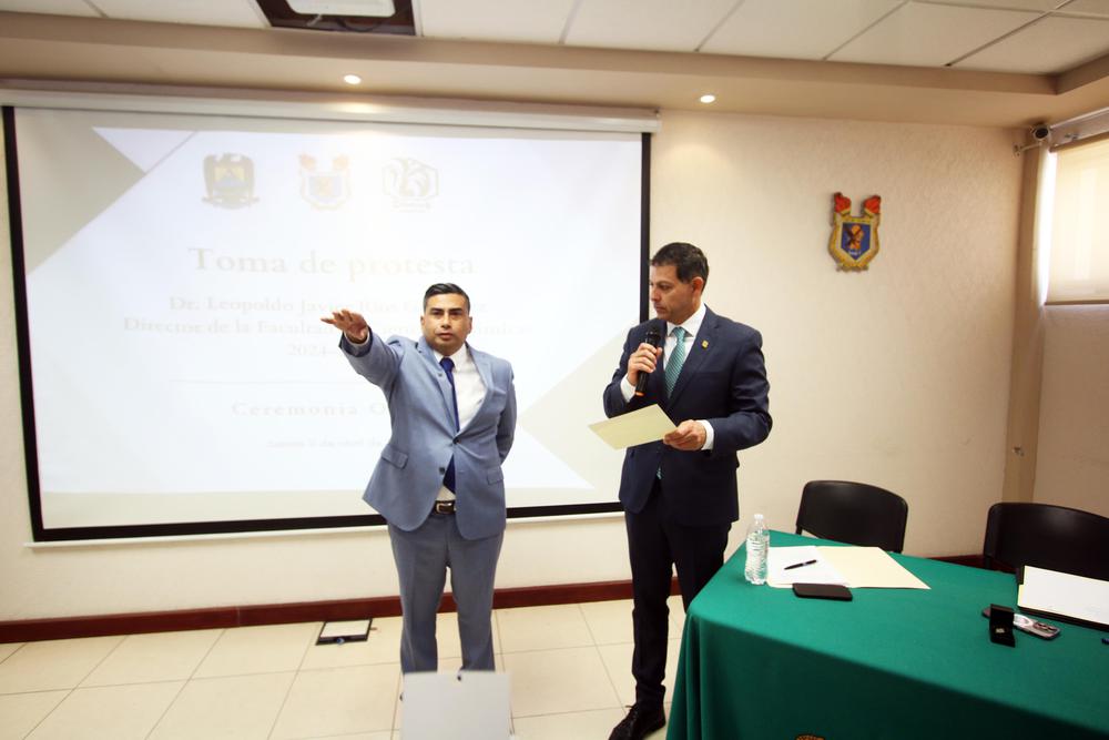 Toma Protesta Nuevo Director FCQ _2