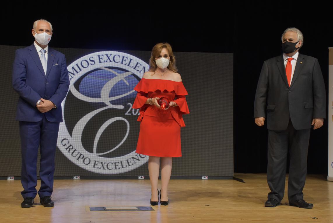 EN ESPAÑA, RECIBE COAHUILA PREMIO EXCELENCIAS (2)