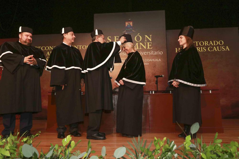 Entrega de Medallas y Reconocimientos a Universitarios Destacados 5