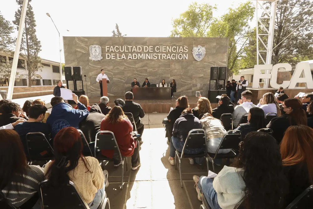 Inauguración de la Cubierta Bioclimática FCA US-8
