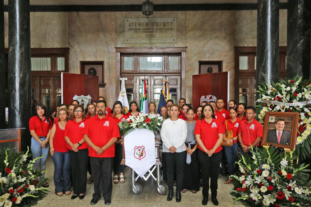 Rinde UAdeC Homenaje Postumo al Secretar io General Miguel Ángel Rodríguez _14