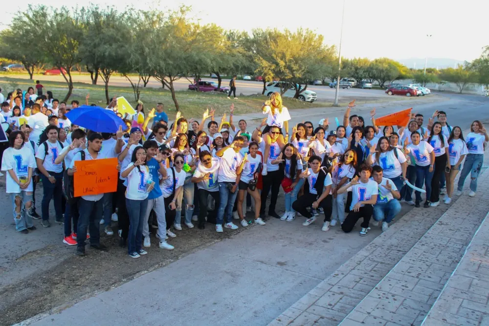 Desfile de Bienvenida 12