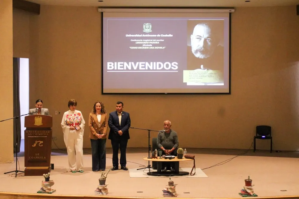 Conferencia Leonardo Padura (2)