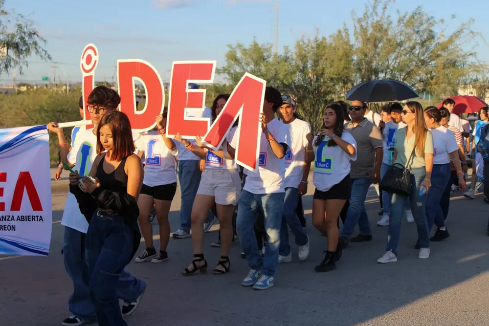Desfile de Bienvenida 16