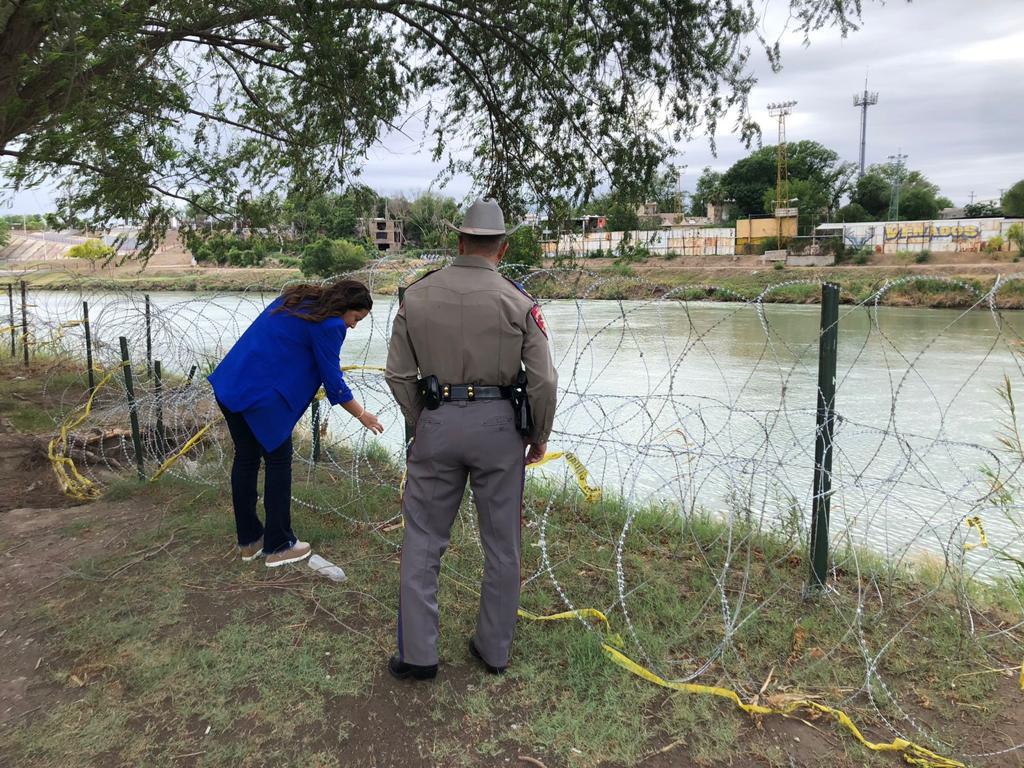 002 SE REU?NE SECRETARIA DE SEGURIDAD DE COAH UILA CON FUNCIONARIOS DEL ESTADO DE TEXAS