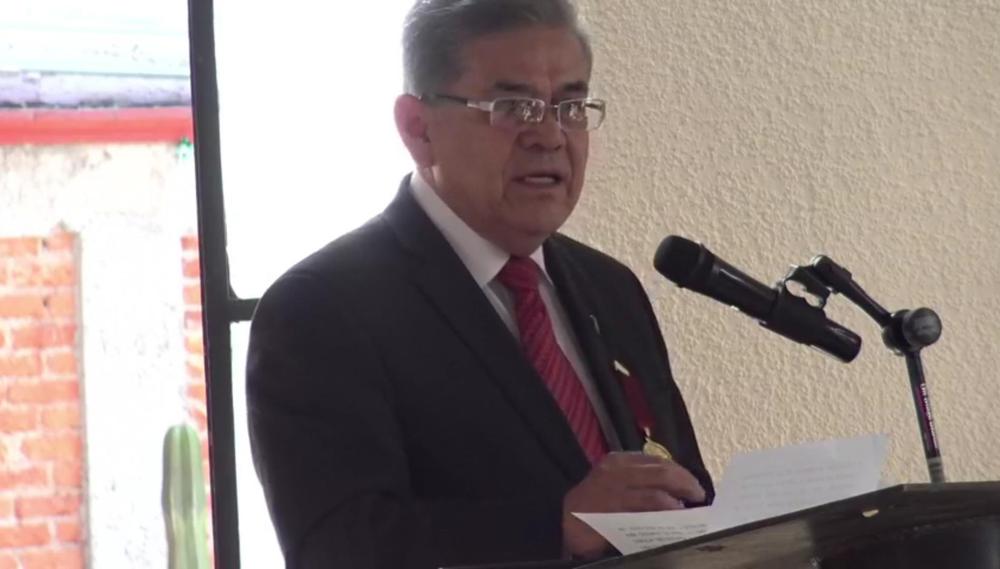 Recibe Rector Medalla Nazario Ortiz 4