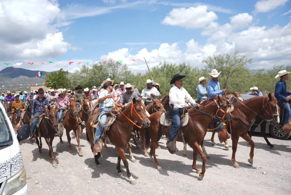CELEBRA YESICA SIFUENTES EL 99 ANIVERSARIO  DEL EJIDO PALO BLANCO EN CASTAÑOS  (4)