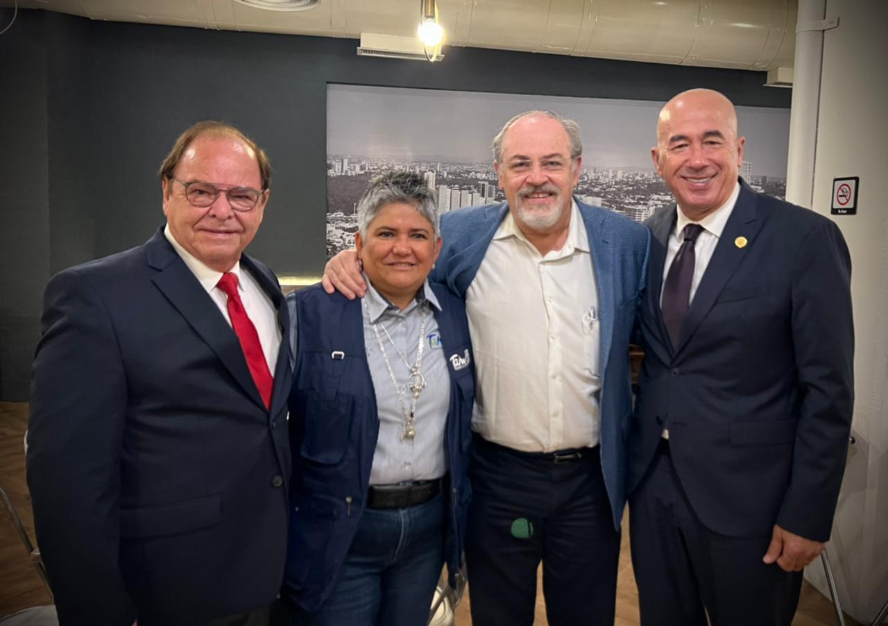 004 TIENE COAHUILA MODELO ÚNICO DE CIRUGÍAS PARA COMBATIR OBESIDAD Y ENFERMEDADES METABÓLICAS