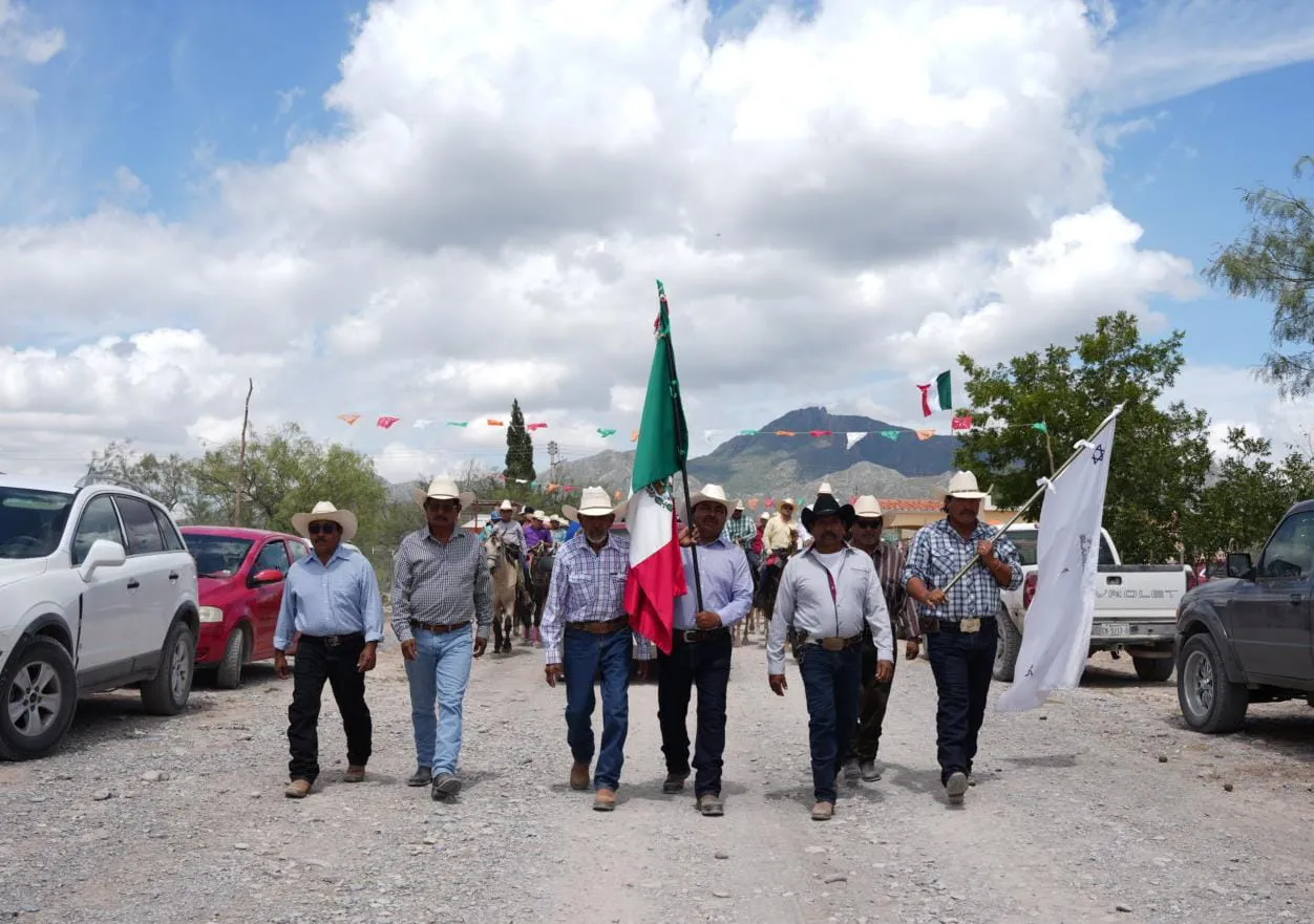CELEBRA YESICA SIFUENTES EL 99 ANIVERSARIO DEL EJIDO PALO BLANCO EN CASTAÑOS (3)