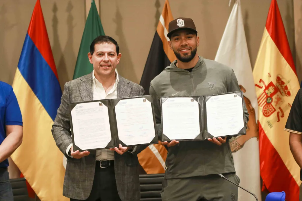 Firma de Convenio UAdeC y Dream House Baseball-9