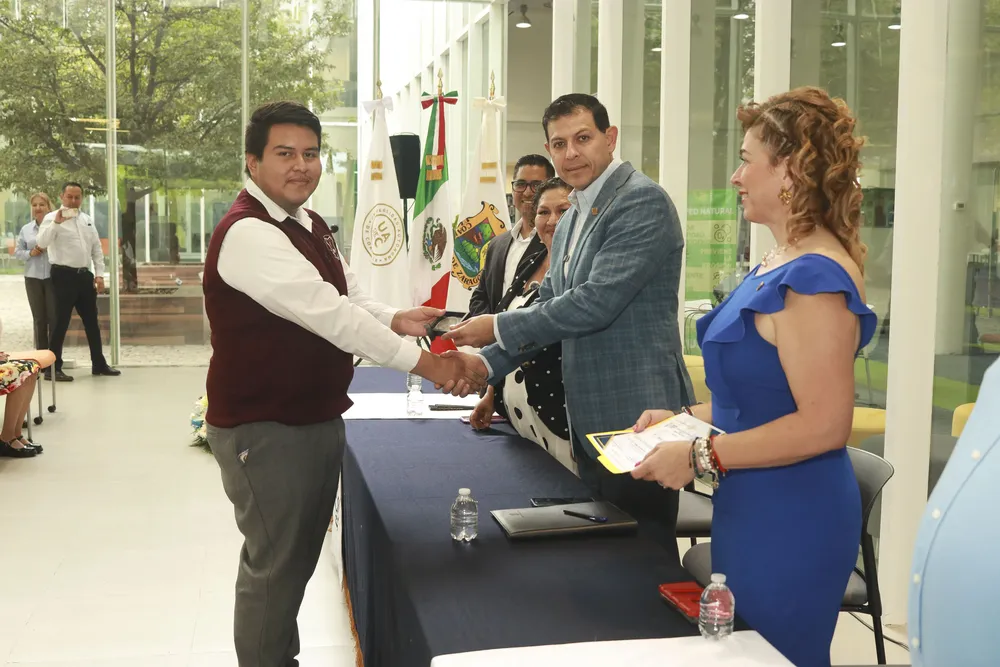 Presea a la Excelencia Lobos-2
