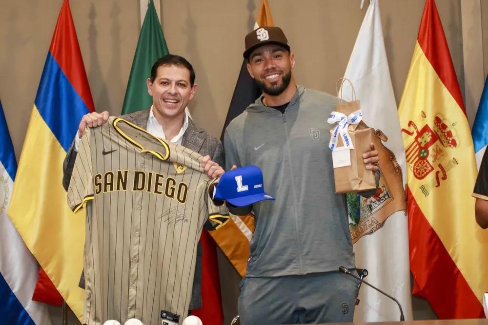 Firma de Convenio UAdeC y Dream House Baseball-6