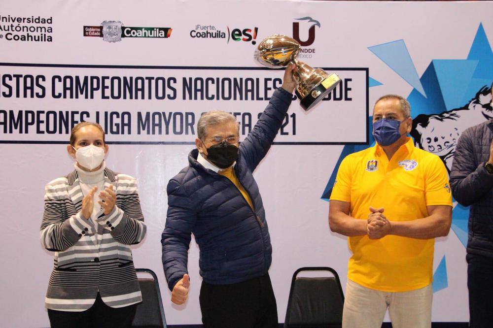 005 ENTREGAN RECONOCIMIENTOS A DEPORTISTAS DESTACADOS DE LA	UADEC