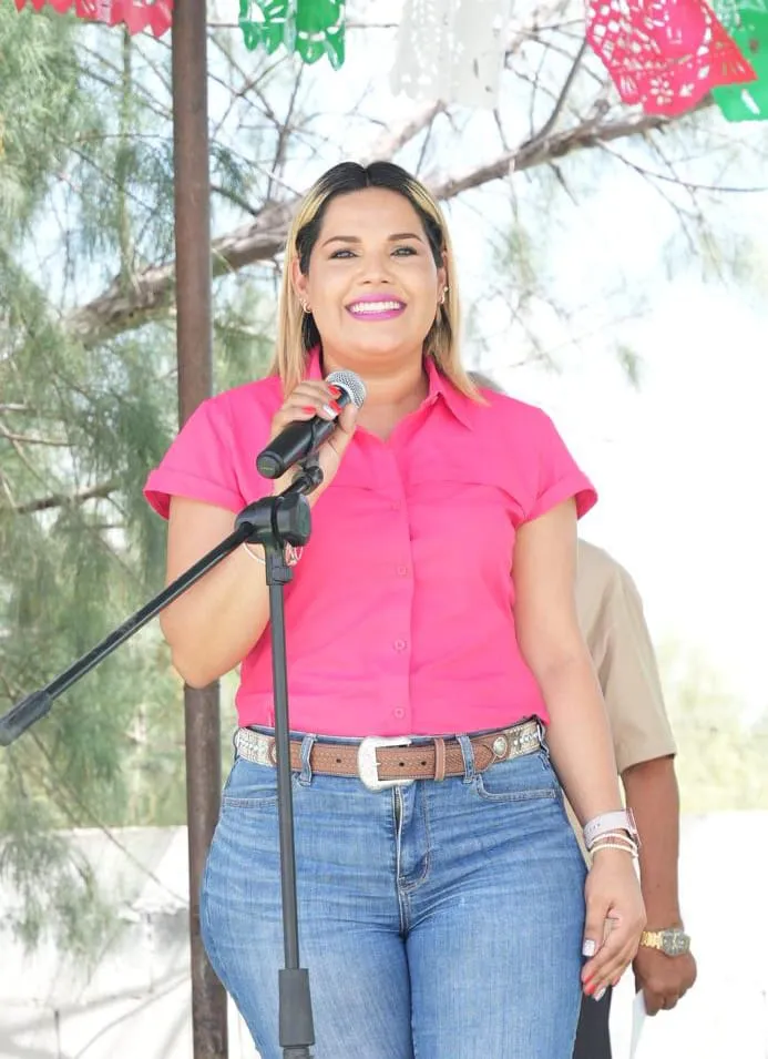 CELEBRA YESICA SIFUENTES EL 99 ANIVERSARIO DEL EJIDO PALO BLANCO EN CASTAÑOS (2)