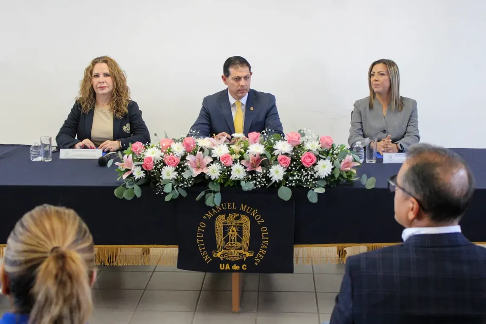 1-Toma de Protesta de la Directo ra del Instituto Manuel Muñoz