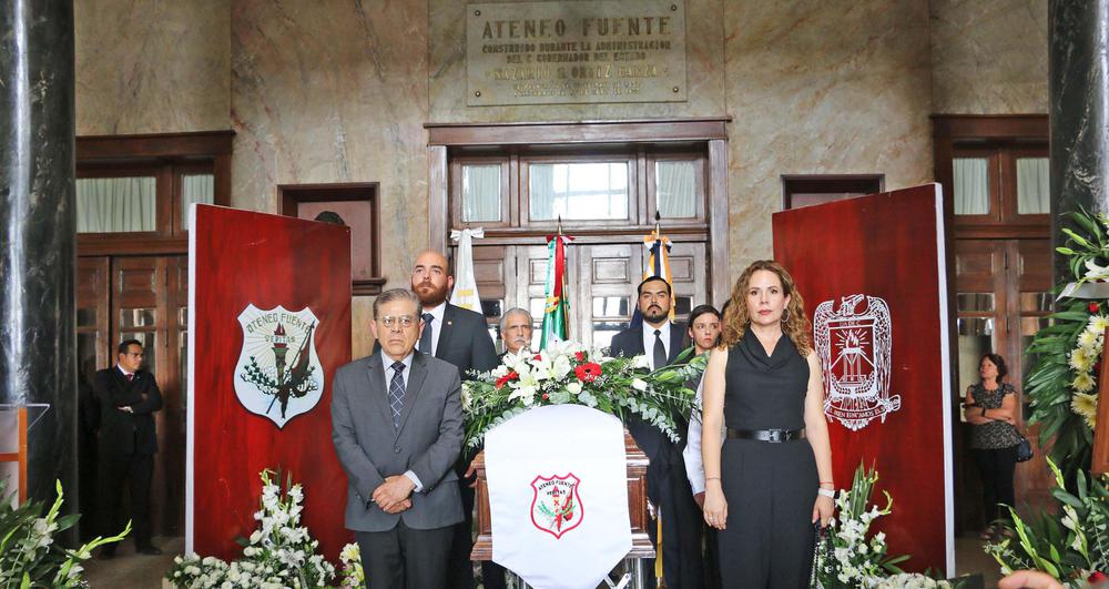 Rinde UAdeC Homenaje Postumo al Secretar io General Miguel Ángel Rodríguez _8