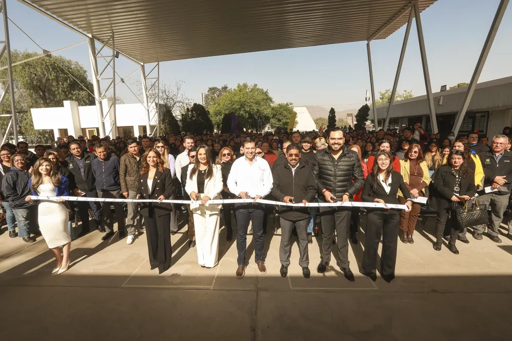 Inauguración de la Cubierta Bioclimática FCA US-9