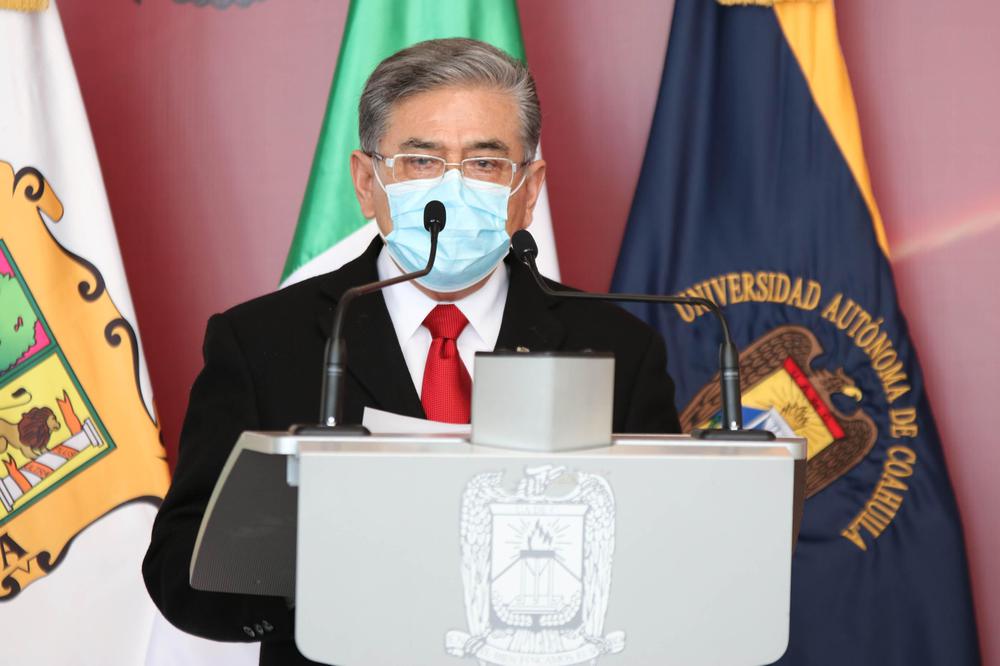 Entrega de Reconocimientos al Merito Universitario 9