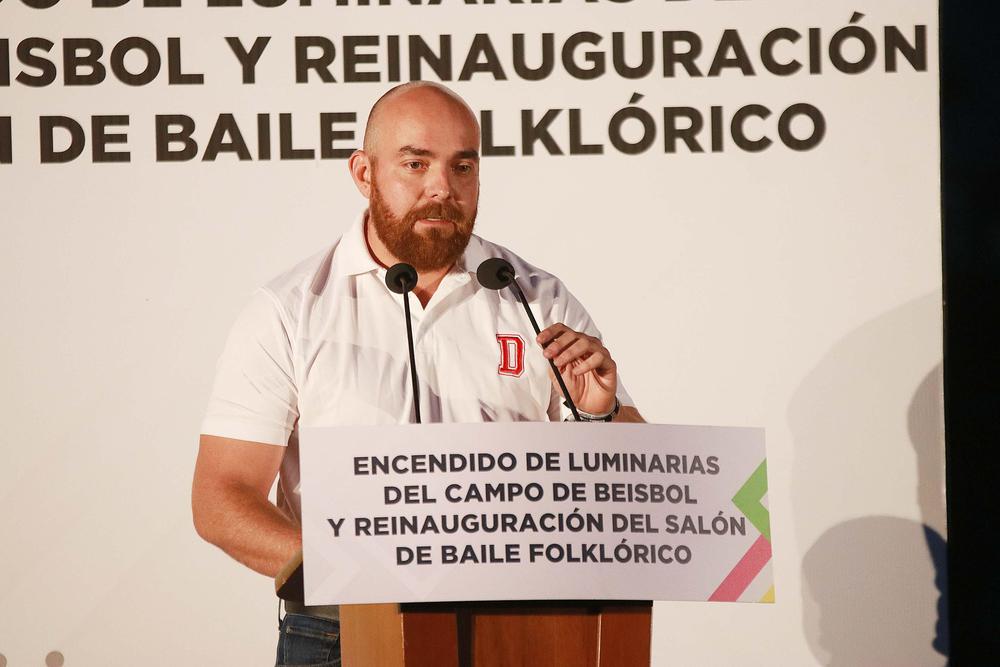 Encendido Luminarias Campo de Beisbol Ateneo Fuente 16
