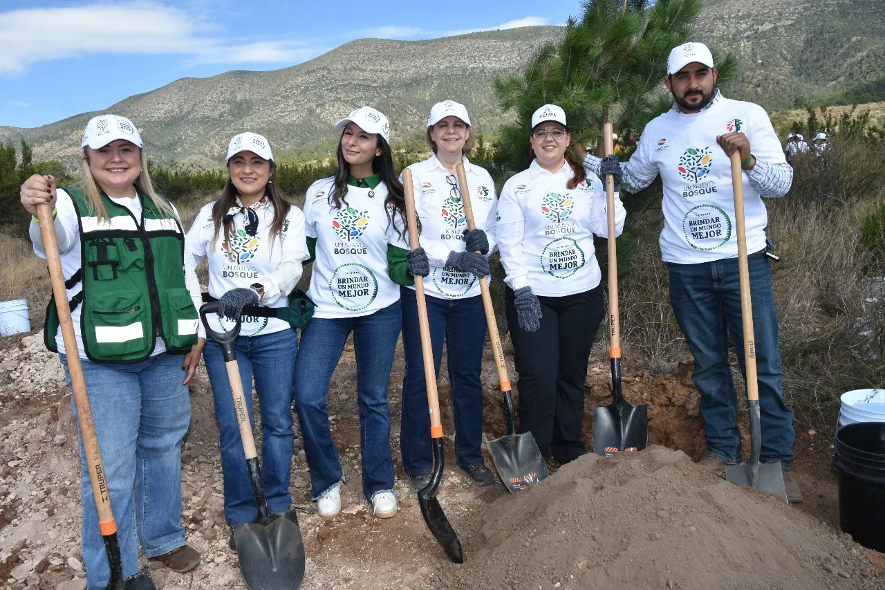 006 FUNDACIO?N AZTECA, HEINEKEN Y SMA SUMA N ESFUERZOS POR UN COAHUILA MÁS VERDE