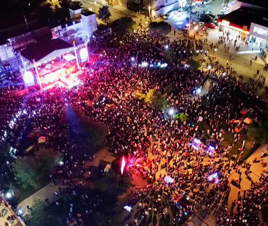 WhatsApp Image 2025-08-17 at 10.44.27 p.m. (1)