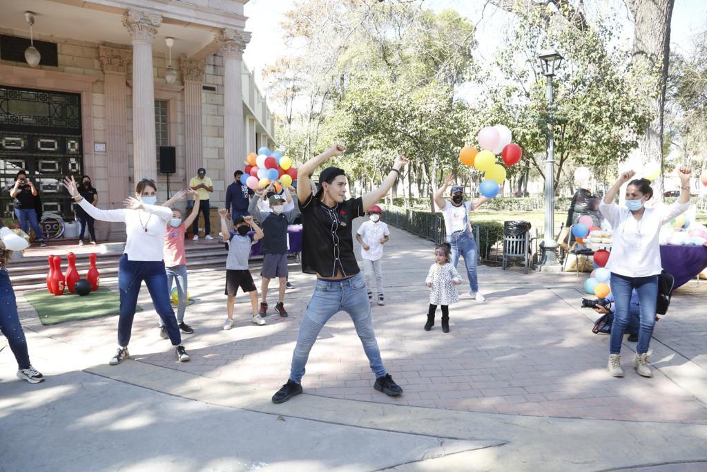 005 CELEBRAN DIF COAHUILA Y DIF SAL TILLO A LA FAMILIAS EN SU DÍA
