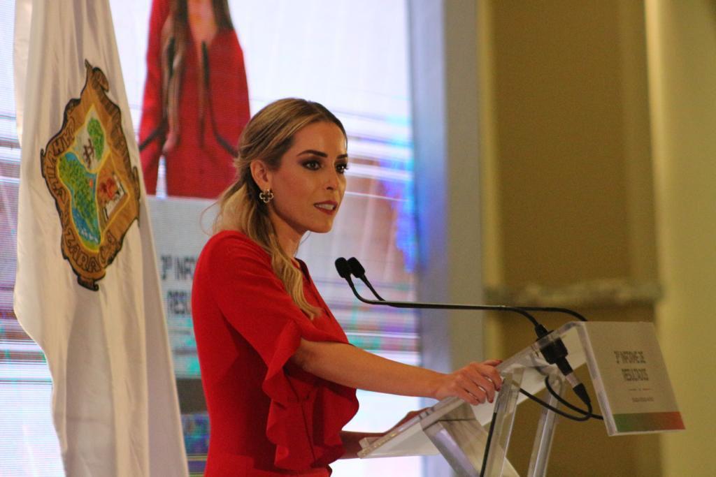 006 RECONOCE MARS A SENADORA VERÓNICA MARTÍN EZ POR SU APORTE AL DESARROLLO DE COAHUILA