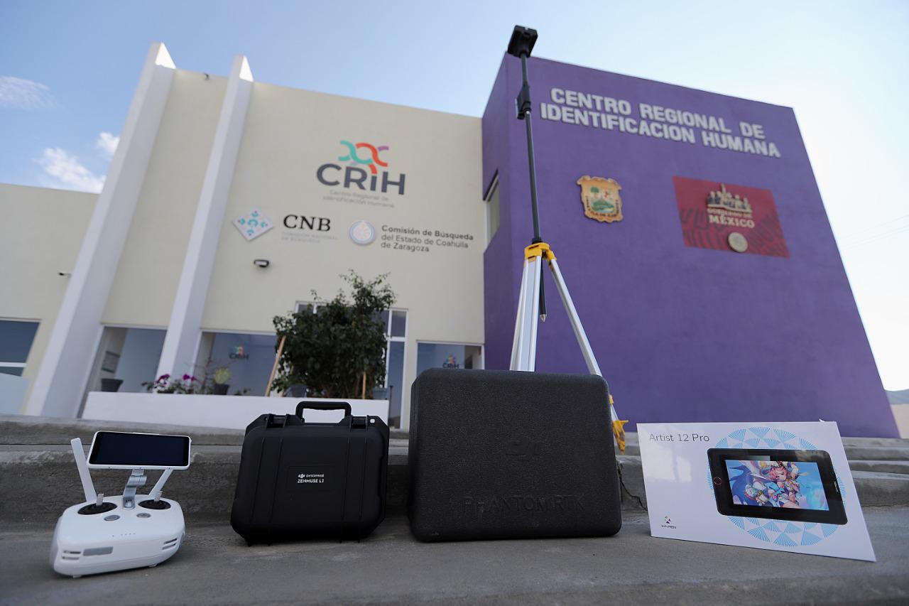 002 TRABAJARA? CENTRO REGIONAL DE I DENTIFICACIÓN HUMANA DE COAHUILA CON ALTA TECNOLOGÍA DE SENSORES ÓPTICOS, LASER Y ELECTROMAGNÉTICOS