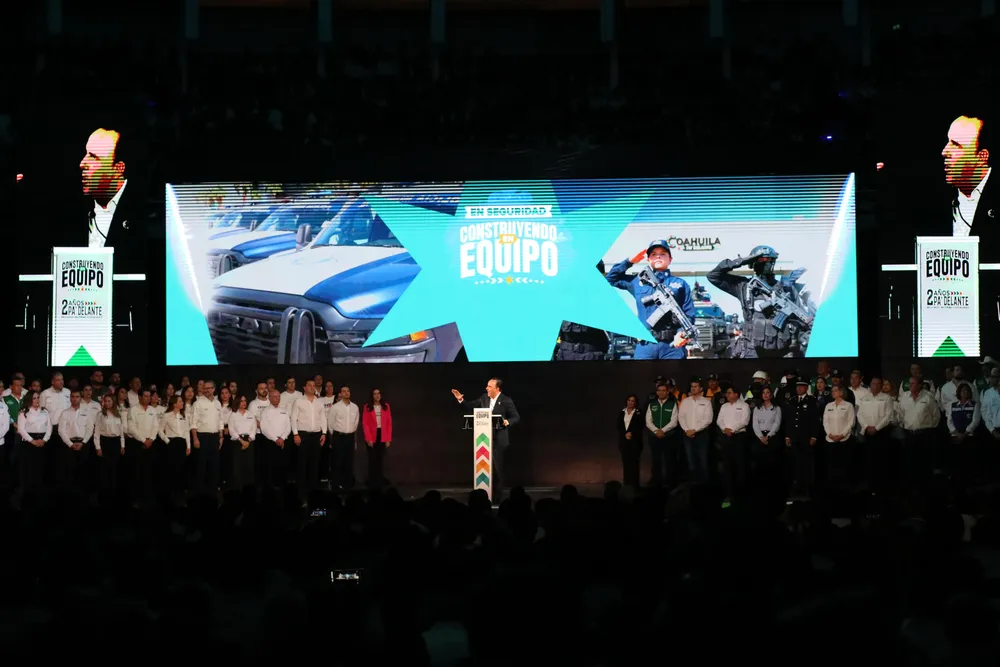 002 ESTAMOS CONSTRUYENDO EN EQUIPO UN MEJOR COAHUILA- MANOLO