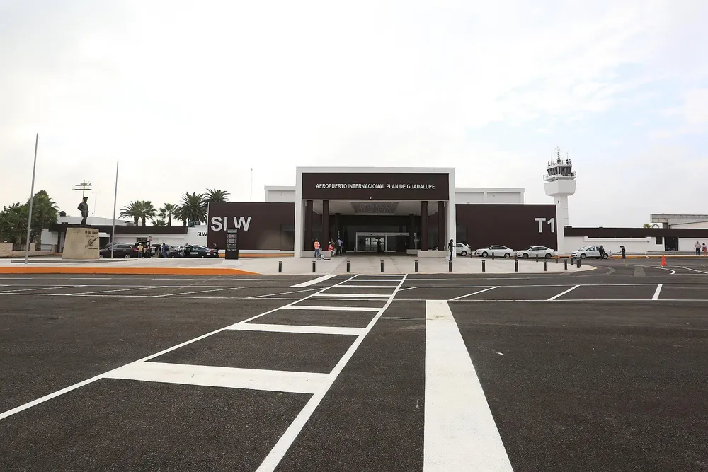 002 EL AEROPUERTO INTERNACIONAL DE SALTILLO Y VOLARIS ANUNCIAN  LA NUEVA RUTA GUADALAJARA?SALTI LLO A PARTIR DEL 1 DE JUNIO