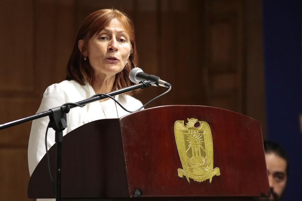 Conferencia Transparencia en la 4T, por la Diputada Federal Tatiana Clouthier 9