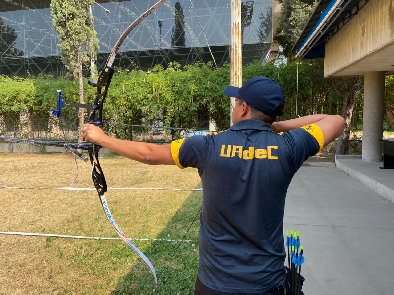 Egresado de la UAdeC es Seleccio nado Nacional de Tiro con Arco para las Eliminatorias de los Jue gos Olimpicos de Tokio 2021 2